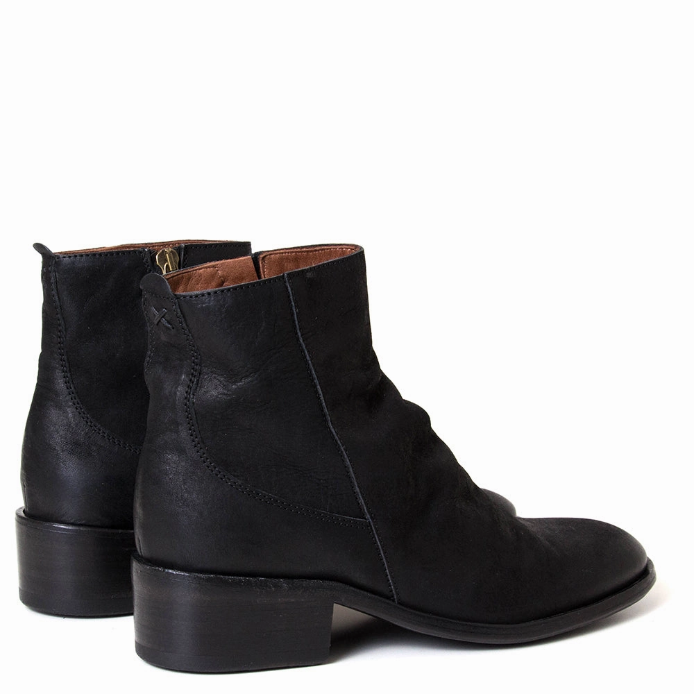 Claus Women's Leather Boot