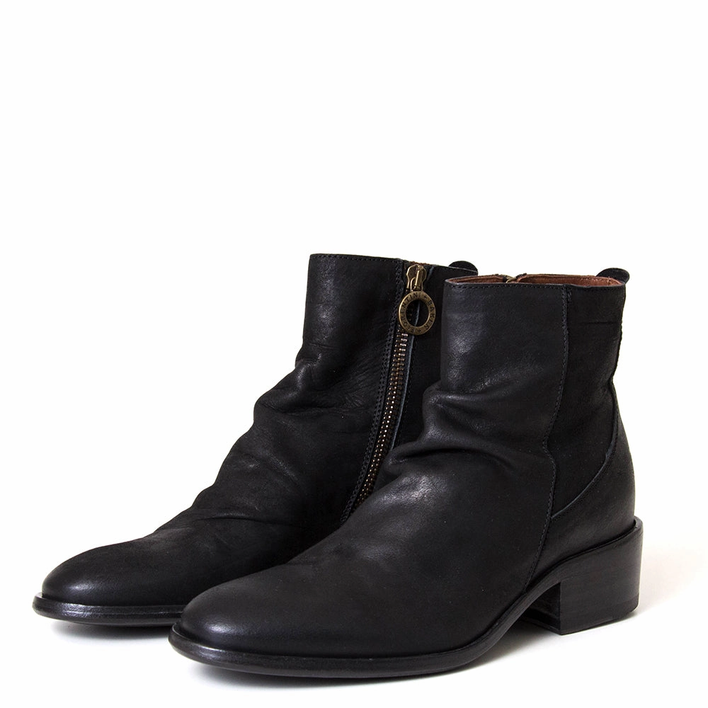 Claus Women's Leather Boot