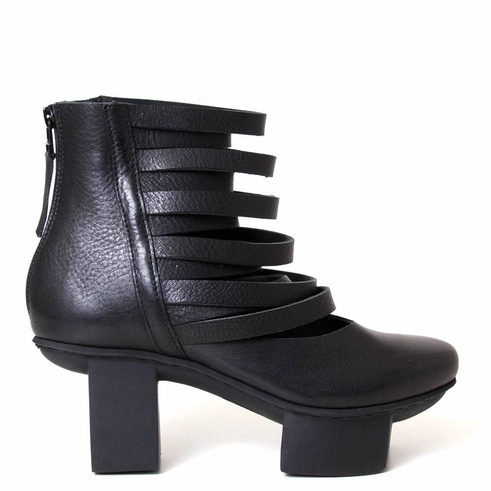 Falls Women's Leather Boot