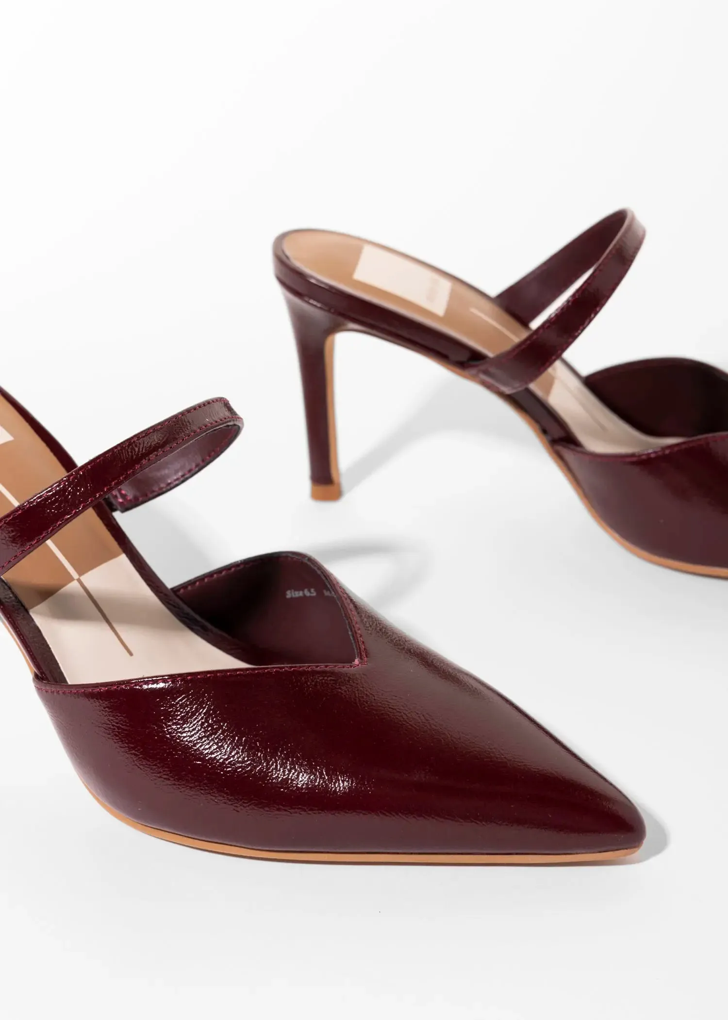 Kanika Leather Pump