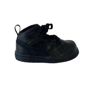 Nike Boys Black Sneakers