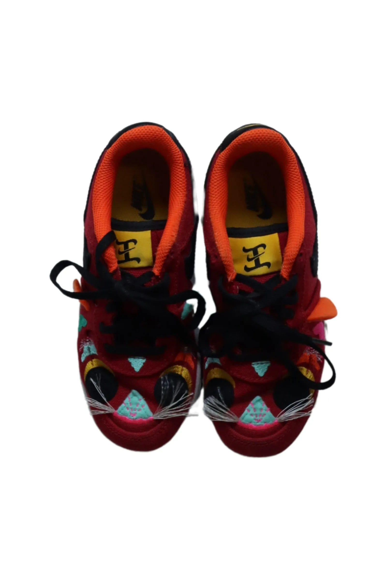 Nike Sneakers 6T - 7Y (EU31)