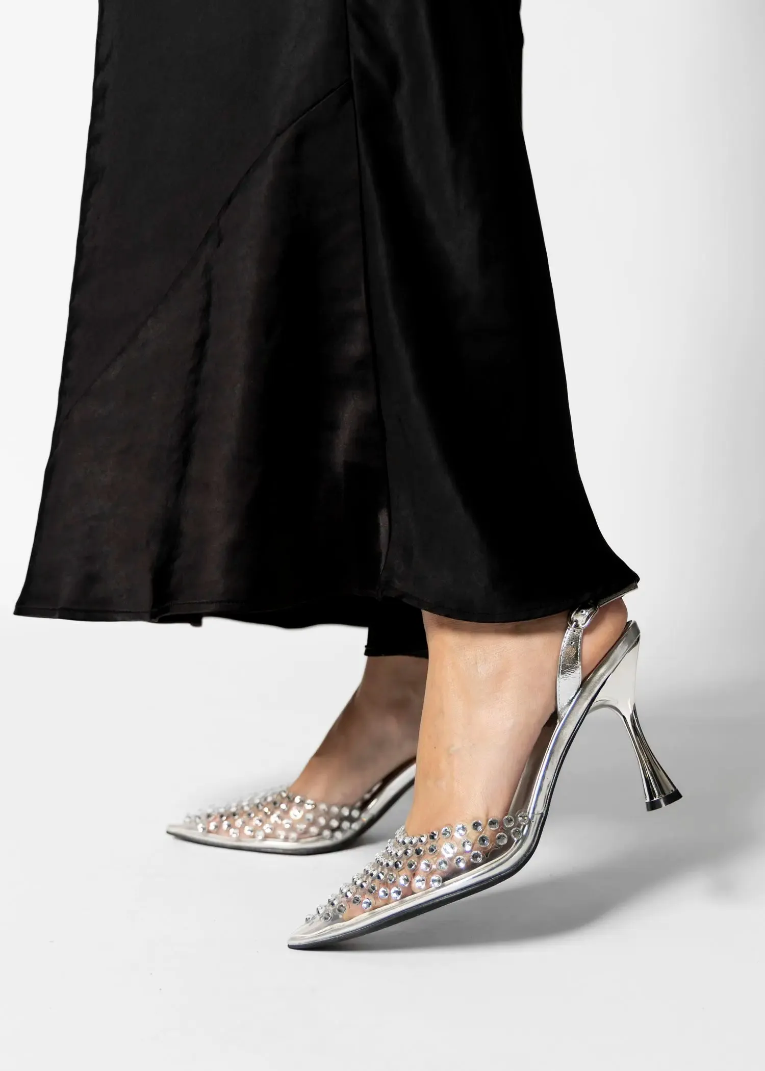Shiner Slingback Pump